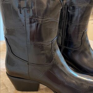 ShuShop Sleek Black Ankle Boots